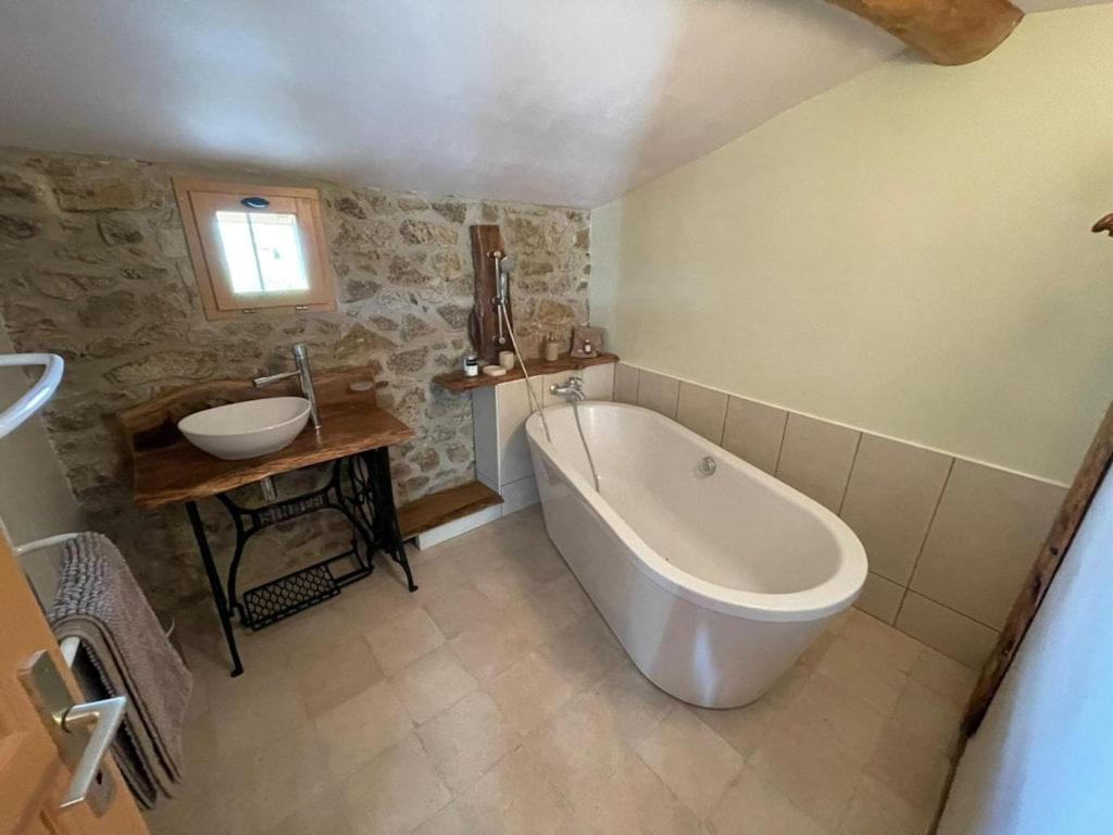 Domaine Saint Claude - , D'hotes & Insolite *