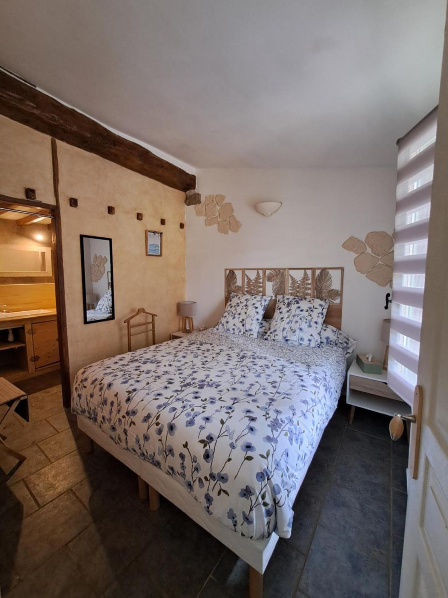 Bed and breakfast Domaine Saint Claude - , D'hotes & Insolite *